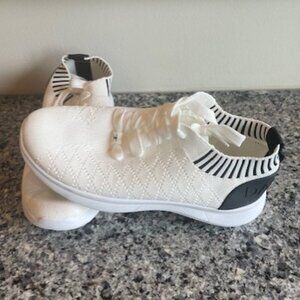 Danskin shoes size 7